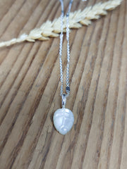 Bild in der Galerie-Ansicht anzeigen, Halskette Perlmutt