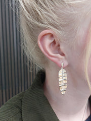 Bild in der Galerie-Ansicht anzeigen, Ohrstecker Feather gross