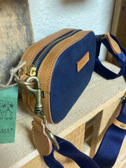 Bild in der Galerie-Ansicht anzeigen, Umhängetasche small