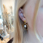 Bild in der Galerie-Ansicht anzeigen, Creolen Perle
