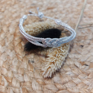 Armband geknüpft knoten