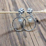 Bild in der Galerie-Ansicht anzeigen, Creolen Perle
