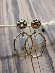 Bild in der Galerie-Ansicht anzeigen, Creolen Perle
